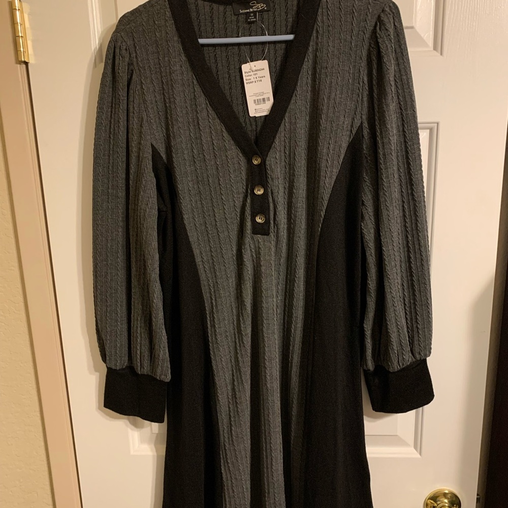Color Block V Neck Henley Fit and Flare Dress